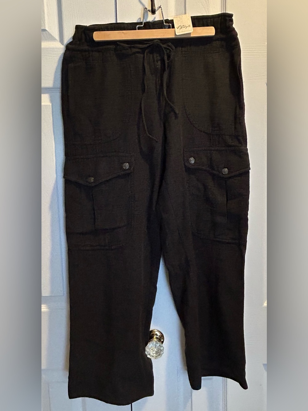 NWT Black We The Free Park Ave Pull-on Cargo Pants - 100% cotton, size medium